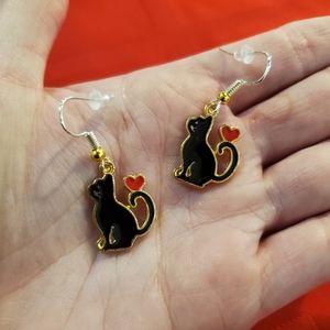 Black cat with heart Valentine's Day dangle earrings